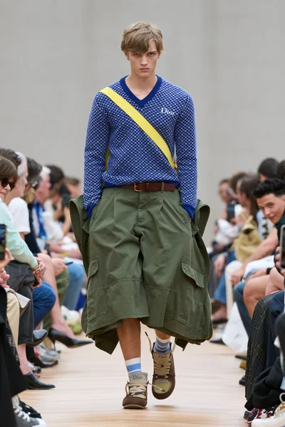 Look 61